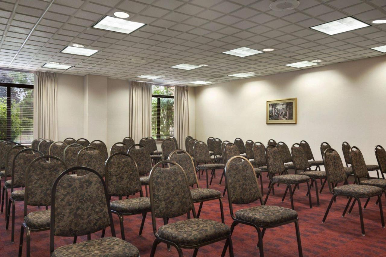 Wingate By Wyndham Chicago Schaumburg Hotel Ngoại thất bức ảnh